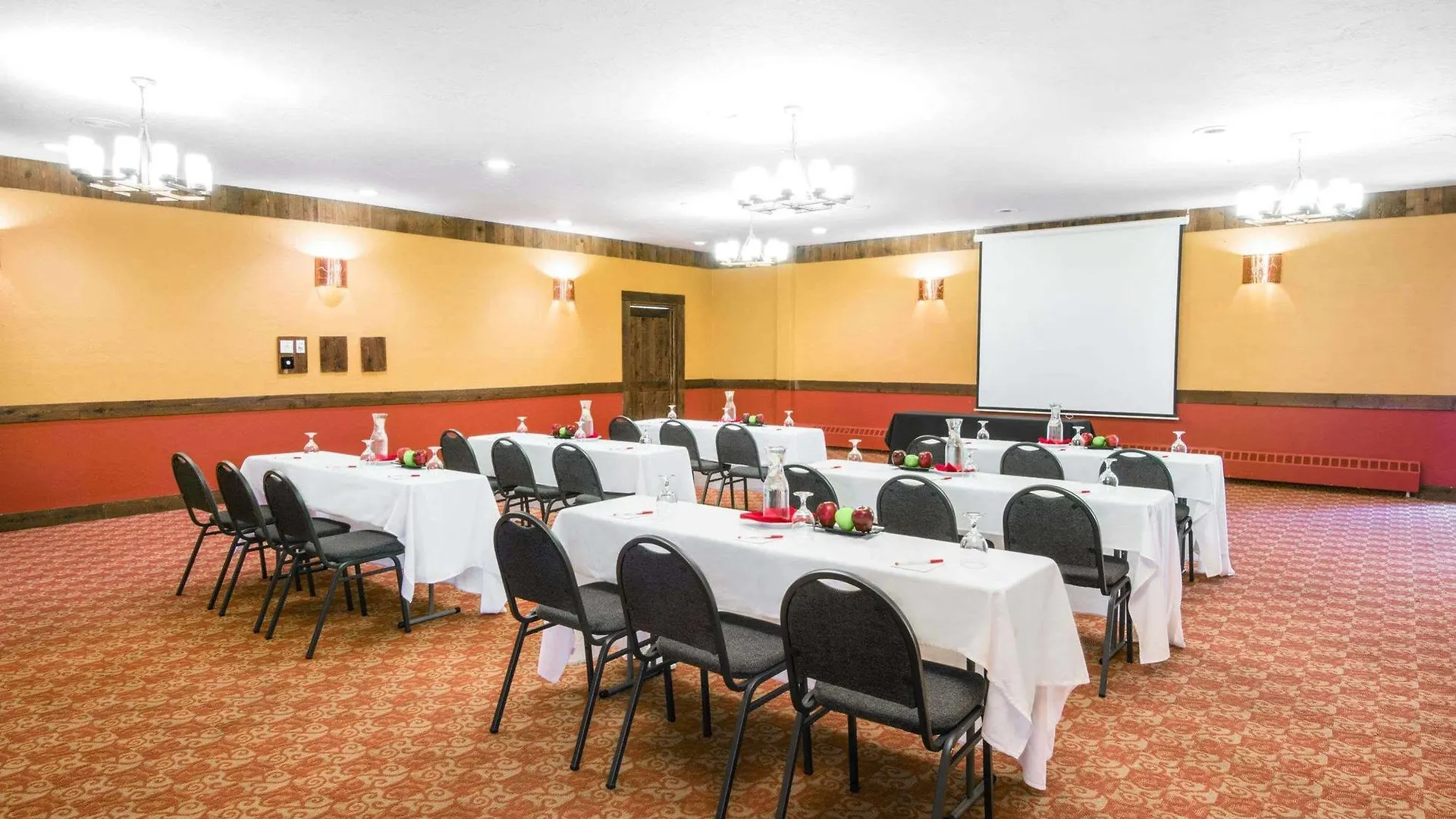 Hotel Ramada By Wyndham Denver Downtown