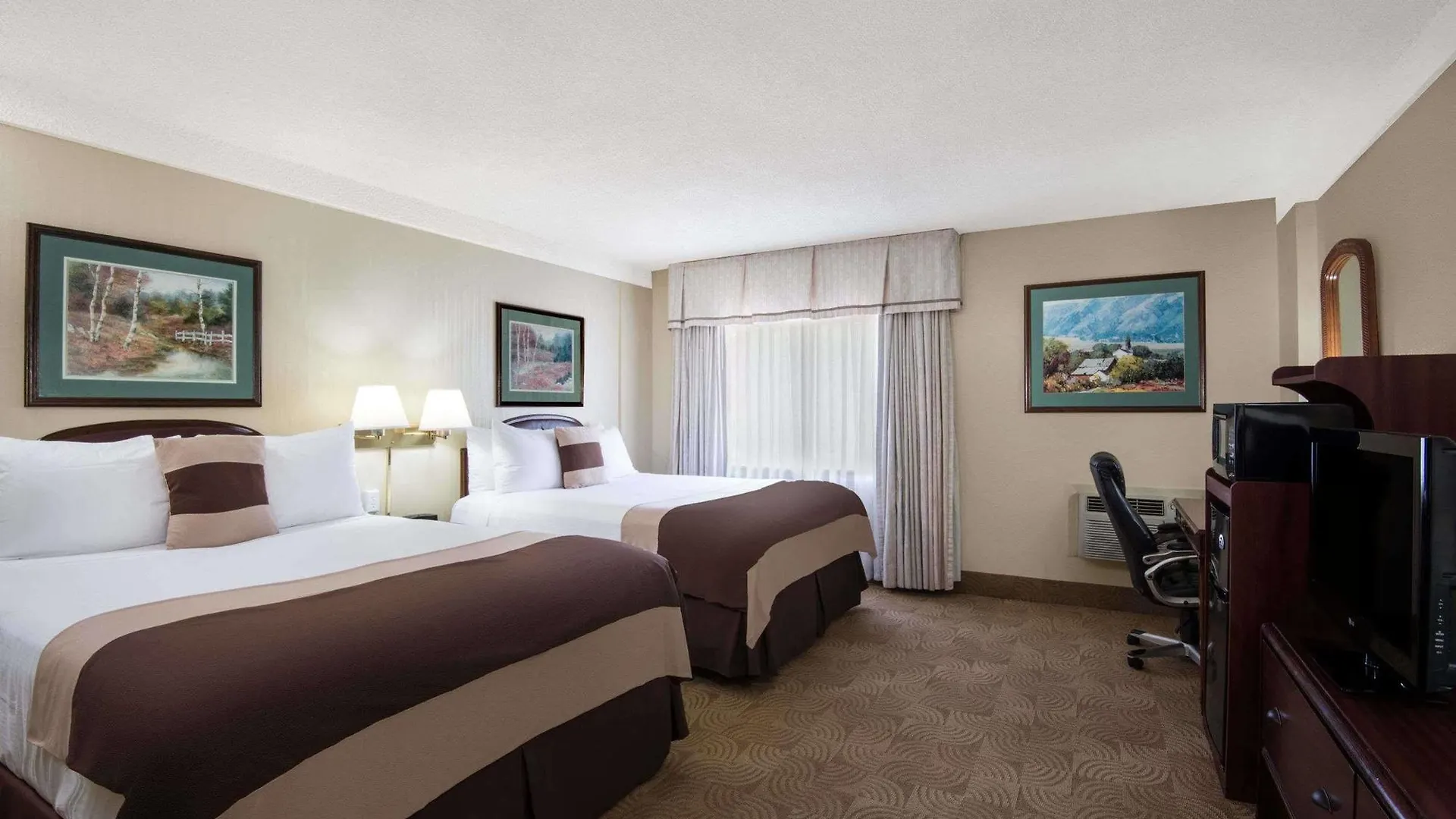 Ramada By Wyndham Denver Downtown Hotel